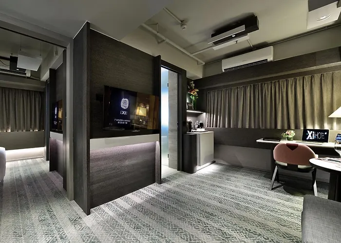 XI Hotel